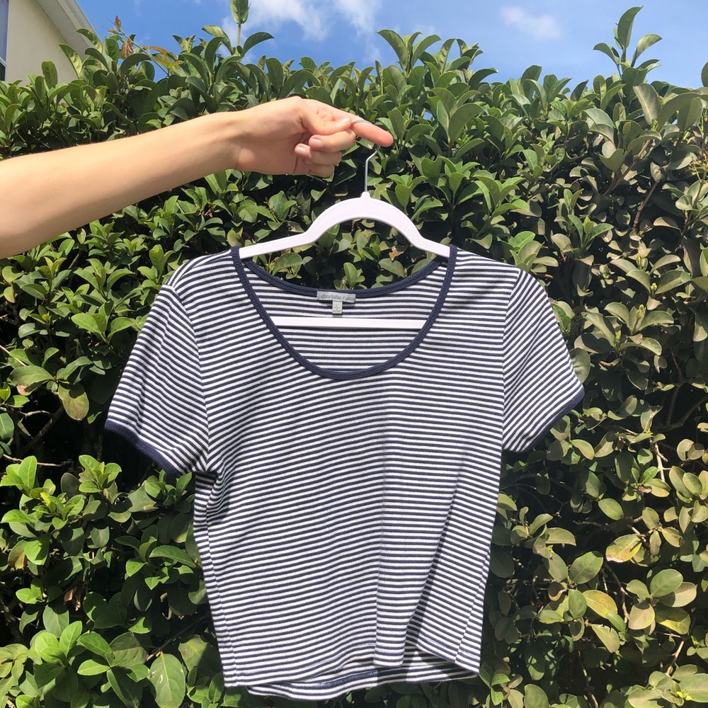 CHARLOTTE RUSSE Striped Ringer Crop Top - Picture 2 of 6